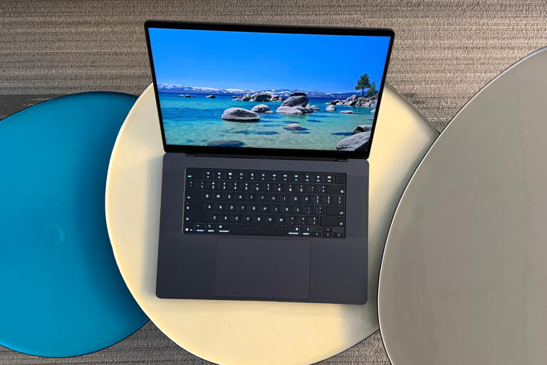 Save $200 on the 14-inch M5 MacBook Pro with a spacious 1TB SSD