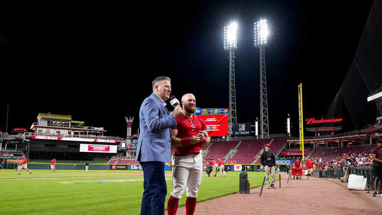 Blake Dunn's clutch streak puts Reds outfielder in rare company