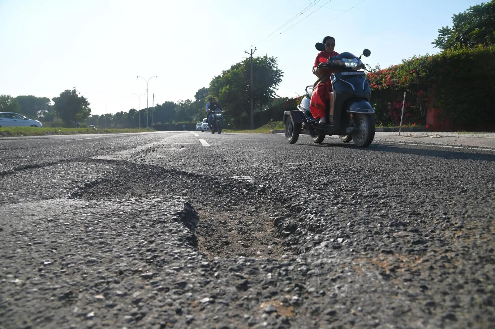 Civic body to upgrade Sec 26 service road, lighting