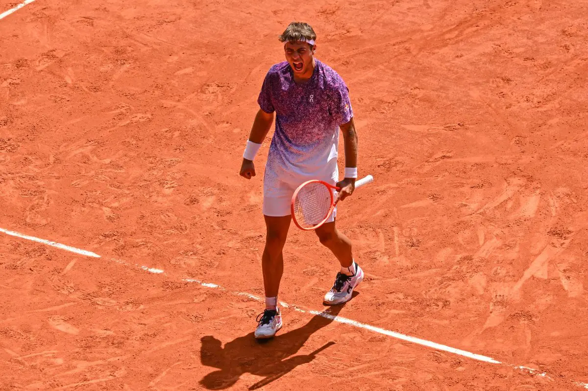 cobolli-in-semifinale-al-roland-garros-l-italia-avr-un-finalista-a-parigi