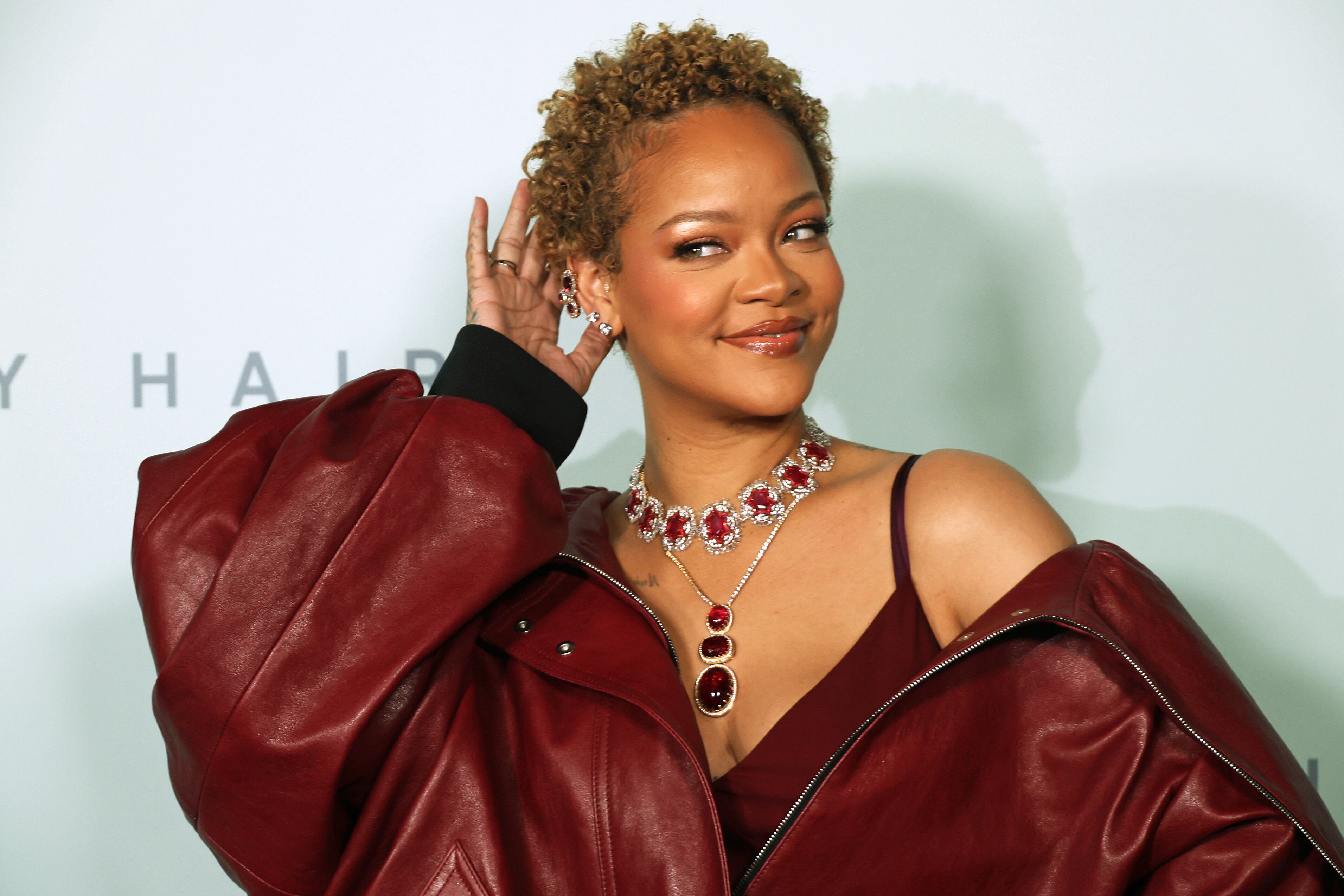 Marcas de Belleza de Celebridades: Rihanna y Shakira Triunfan en Colombia