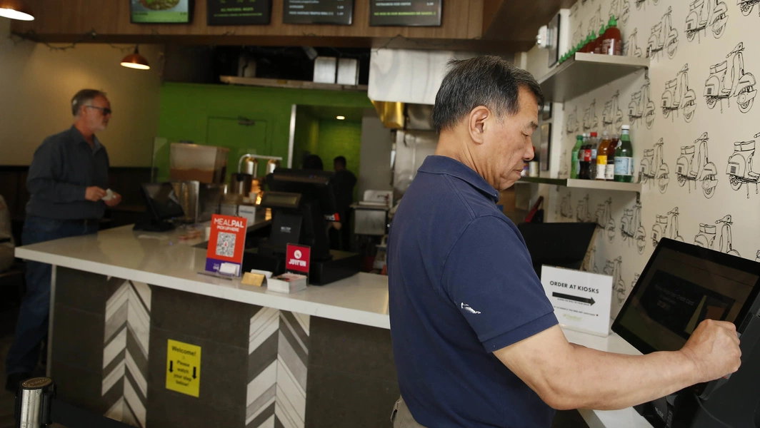 Cashless restaurants: laws, impacts, and exceptions