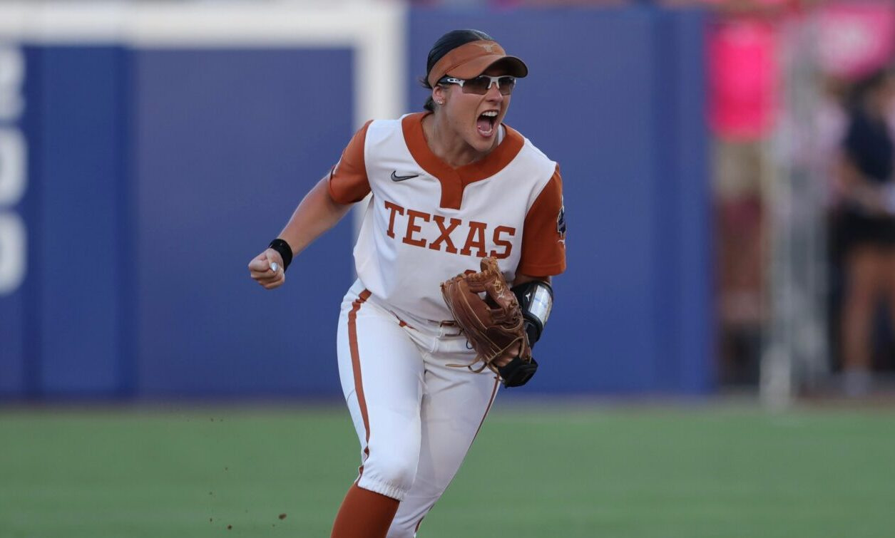 2026 WCWS: Texas takes game one of champ series against Texas Tech