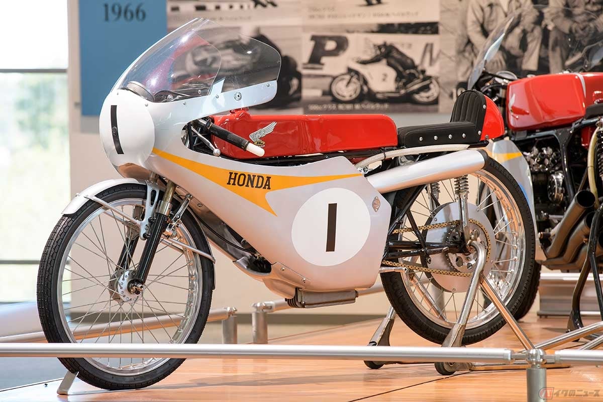50ccの2気筒エンジンで21500rpm?ホンダ「RC116」（1966年）のDOHCエンジンが精密すぎる!