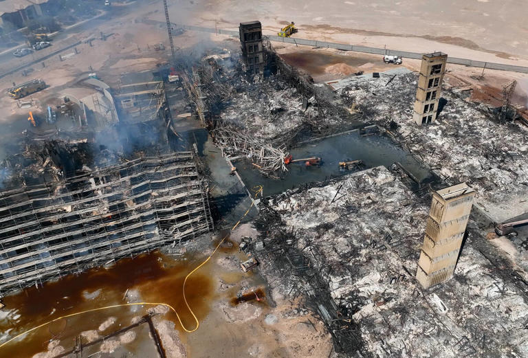 Upscale apartment complex in Las Vegas opens 3 years after huge fire