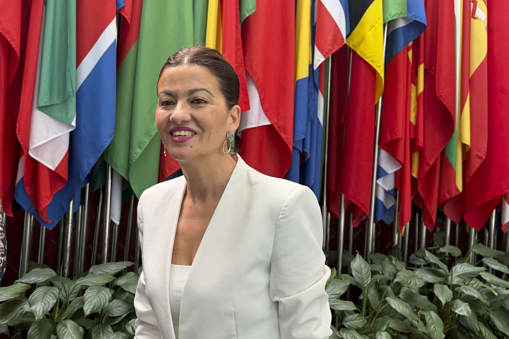 La ministra española Rego cierra en China visita centrada en educación ...