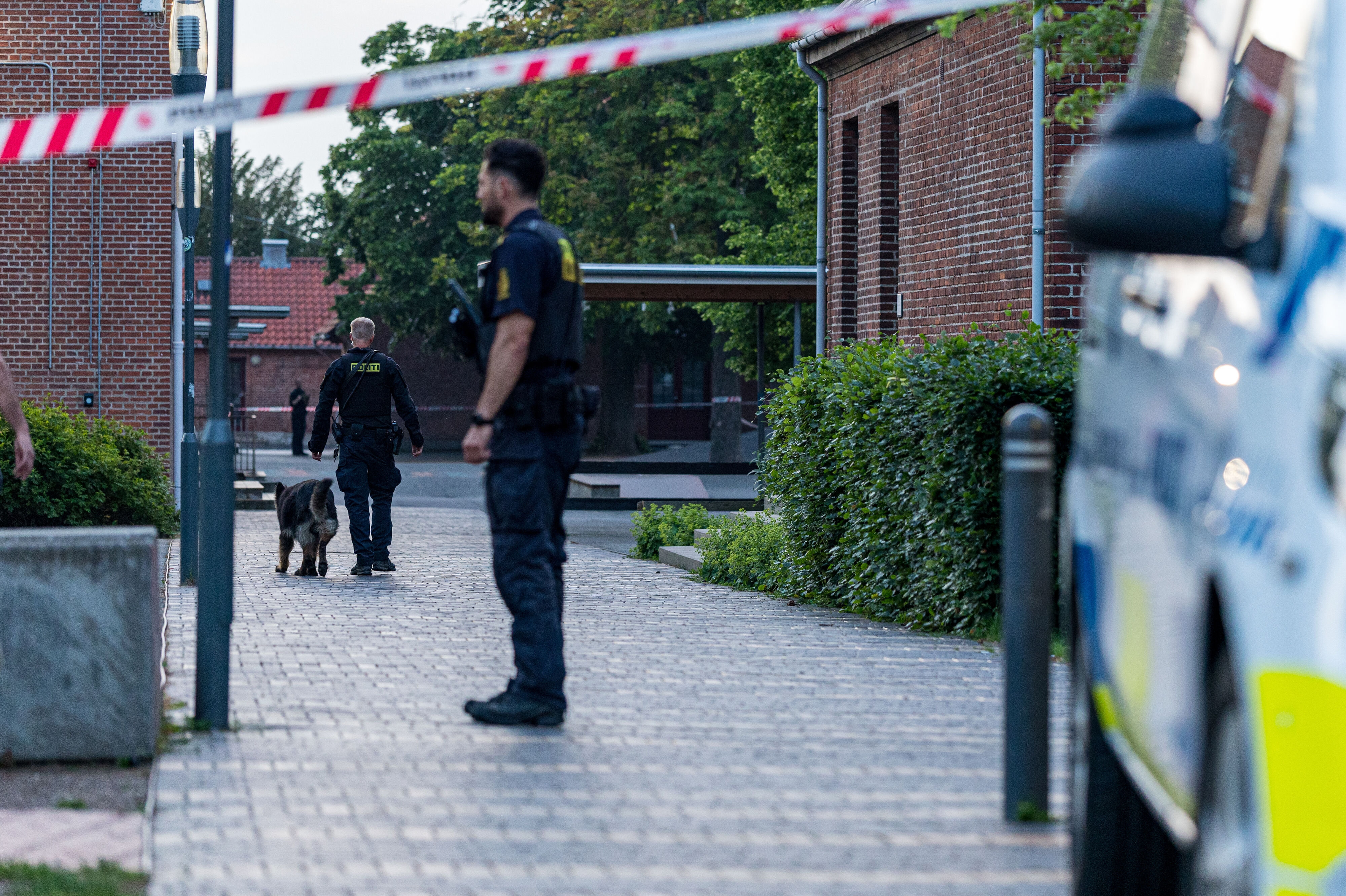 Dreng stukket ned foran ungdomsklub i Rødovre