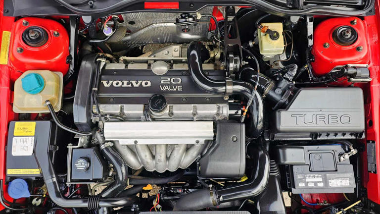 Groceries in the back, muscle cars in the rearview mirror: The Volvo ...