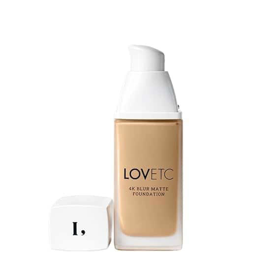Foundations for flawless, lightweight makeup