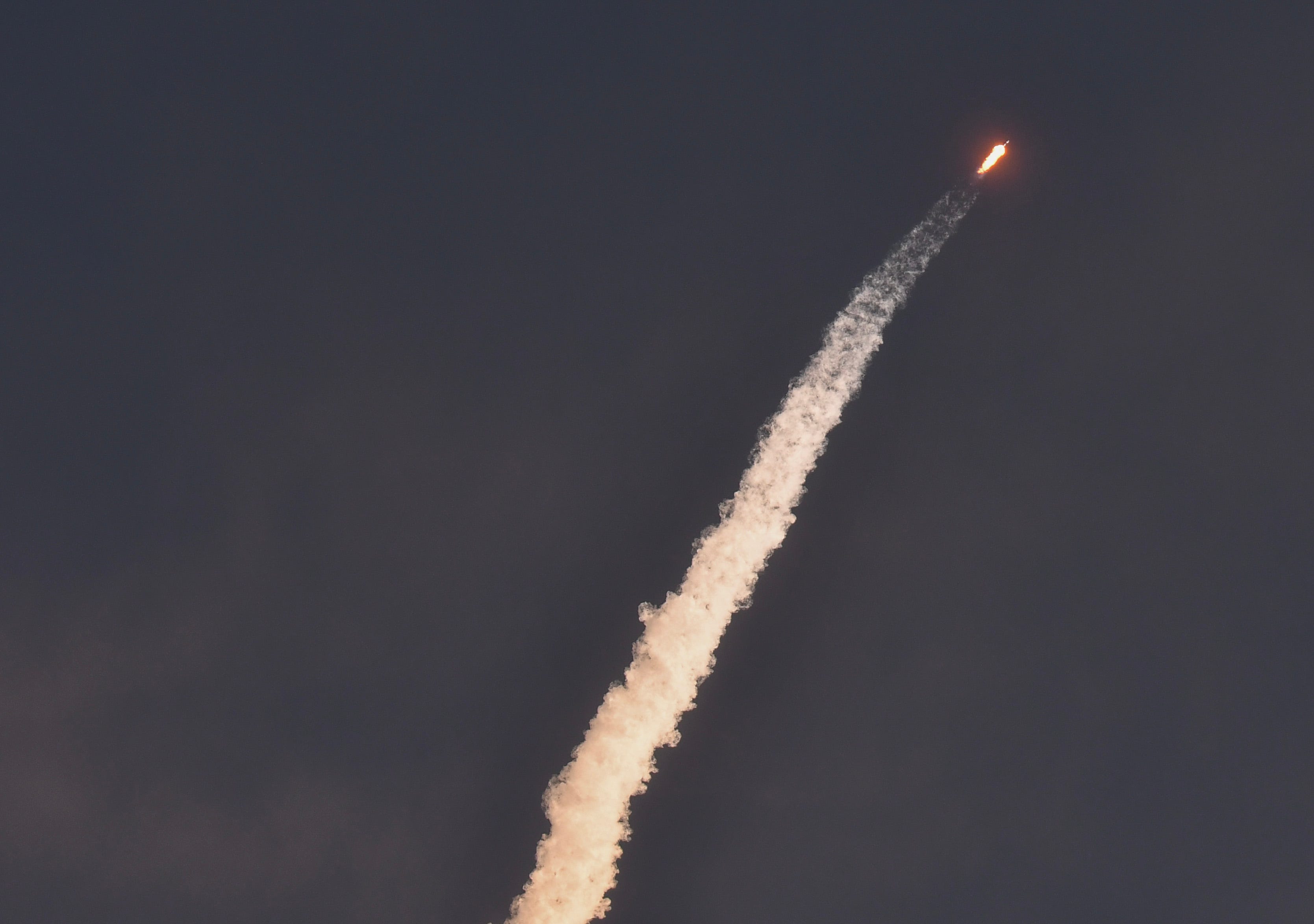 Weekend SpaceX rocket launch in Florida. What time is liftoff?