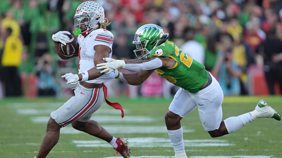 Ducks flex their recruiting muscle in grabbing top linebacker from Hawaii