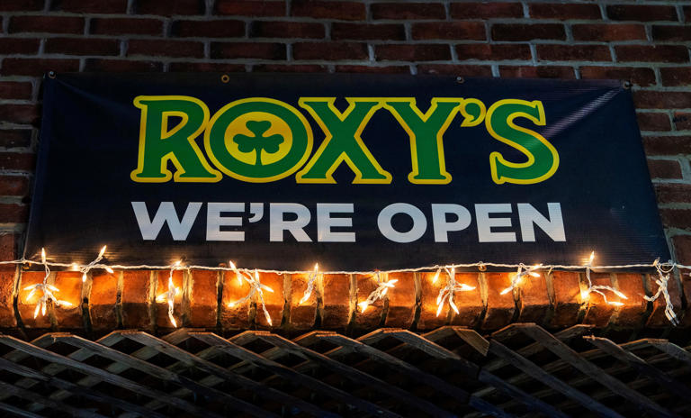 West Palm Roxy’s Pub spared from auction but now foreclosure looms