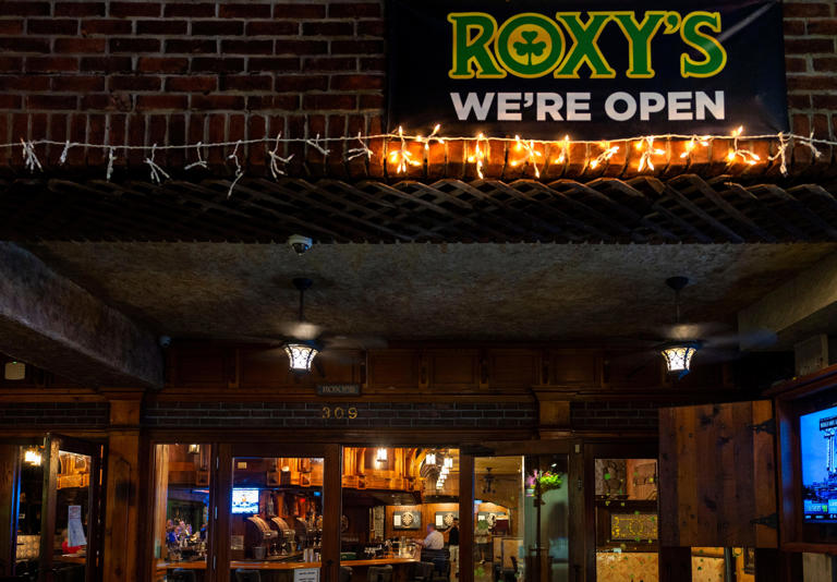 West Palm Roxy’s Pub spared from auction but now foreclosure looms
