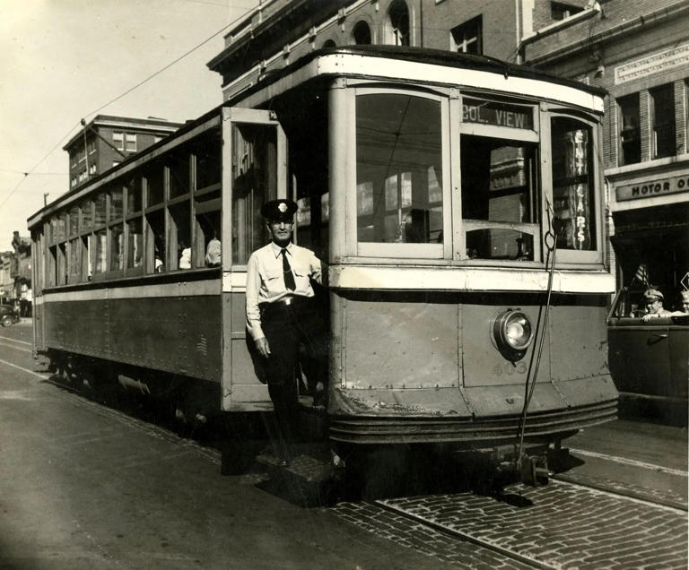 How a corporate conspiracy pushed Lincoln’s streetcar off the rails
