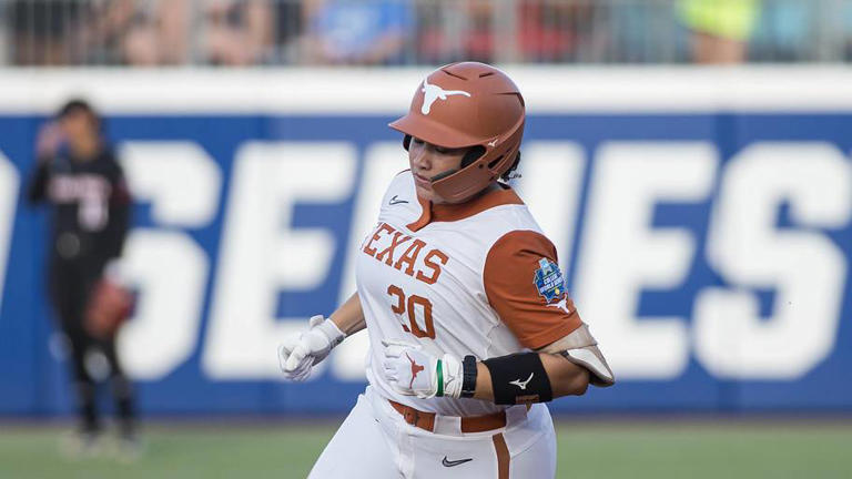 The turning point in Texas softball's win vs Texas Tech in game one