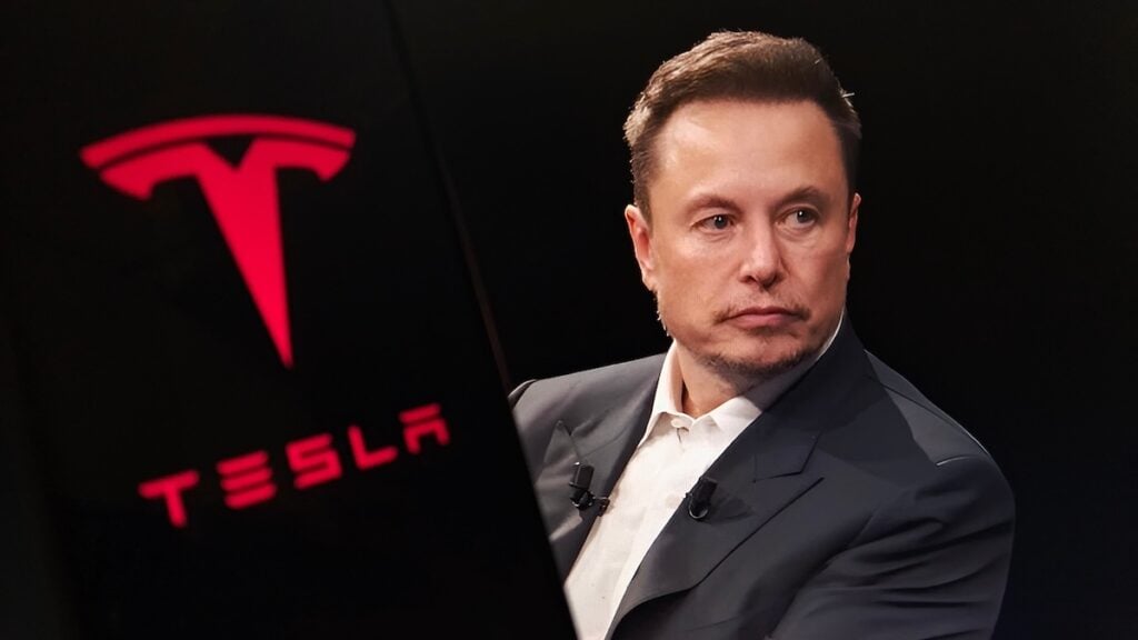 Tesla removes robotaxi safety monitors and widens Austin map, but fleet ...