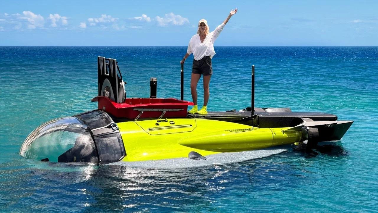 Supercar Blondie drives new $10,000,000 supercar submarine that's ...