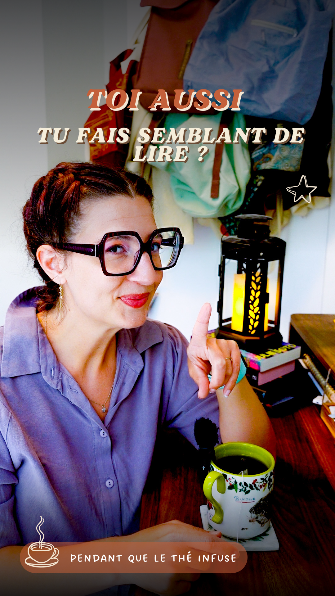 Est-ce que vous aussi vous faites semblant de lire ? - A Book and A Cup