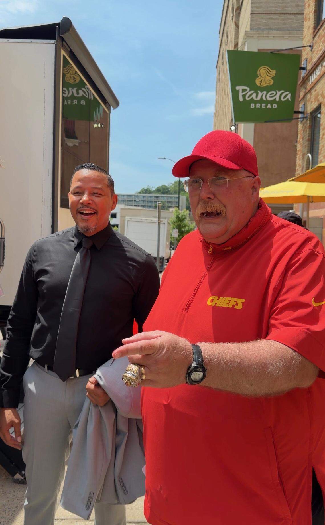 'Star struck moment' Terrence Howard wows his fans while filming