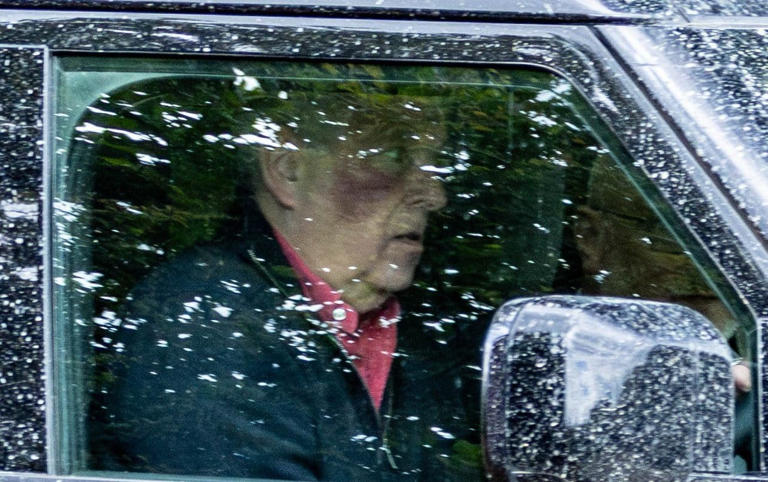 Andrew Mountbatten-Windsor was pictured with a bruised face while driving - Bav Media