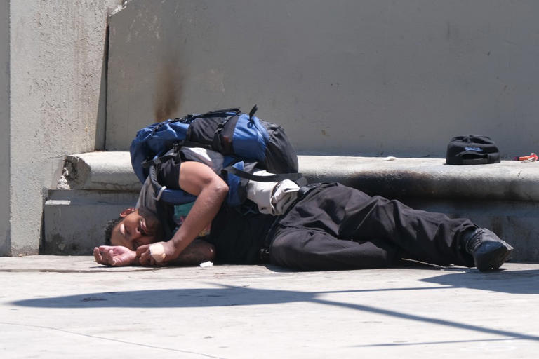 Drug-addled zombies rushed by cops in sweeping blitz of LA’s notorious ...
