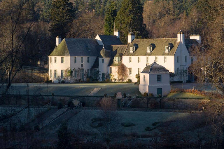 King Charles' 'small big house' where he forces everyone to leave the ...