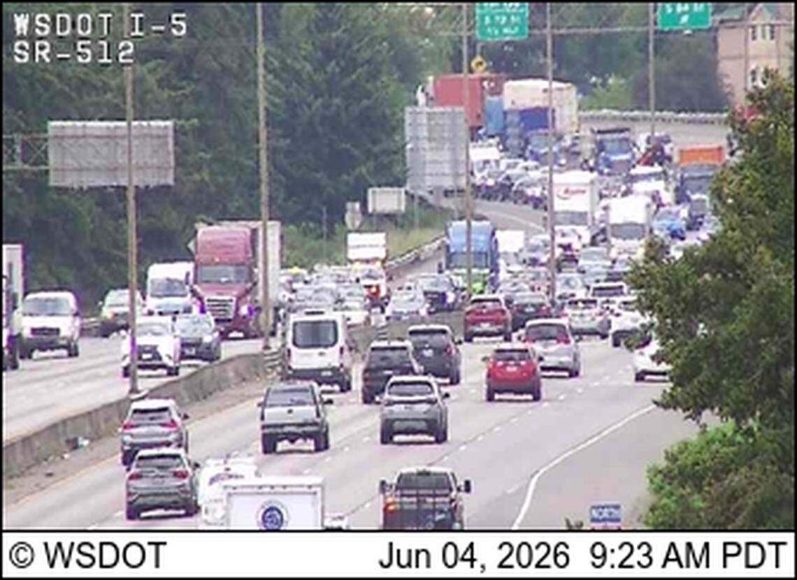 Interstate 5 southbound backed up in Lakewood because of disabled vehicle