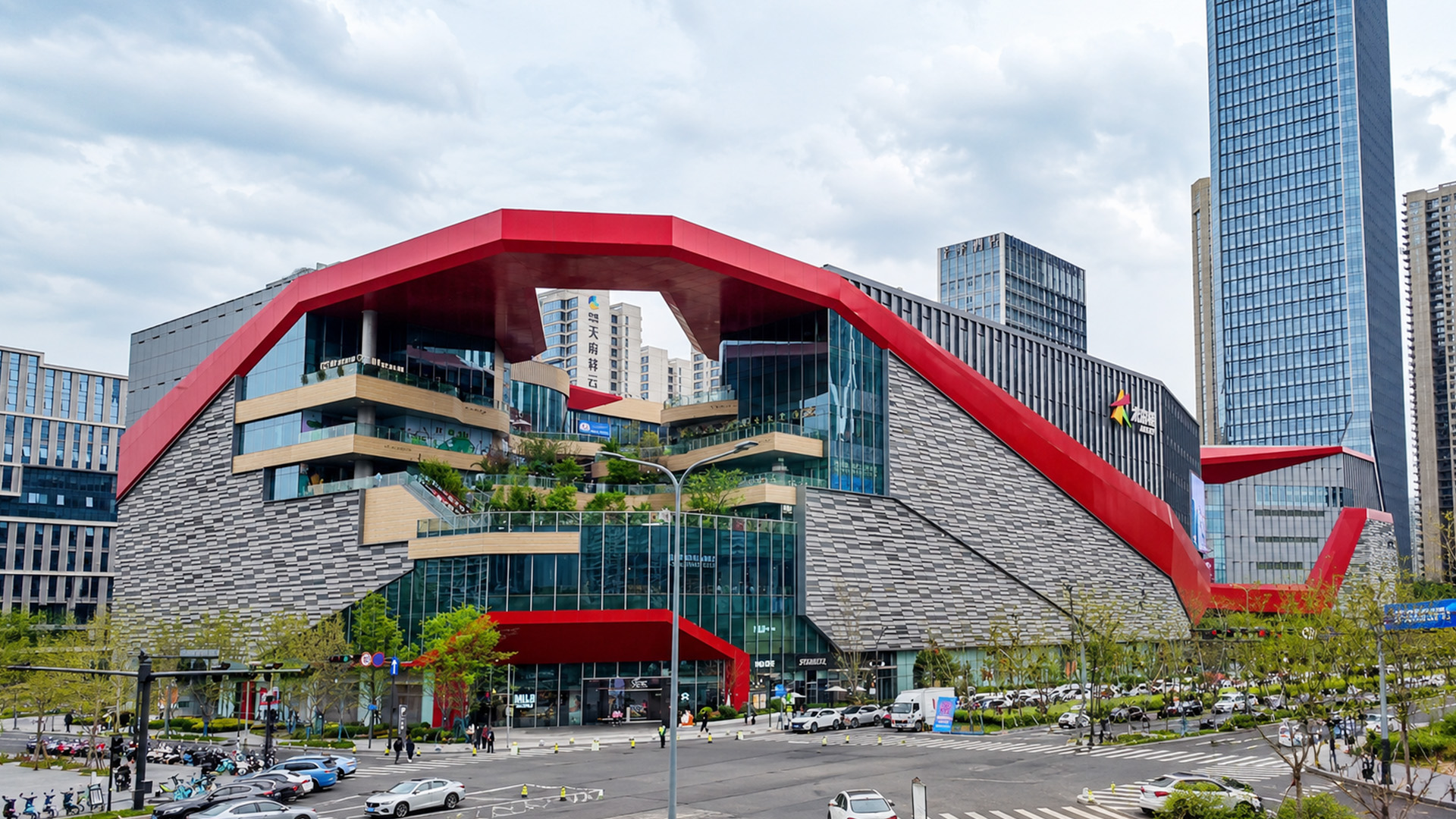 A city landmark shows how shopping spaces can feel greener