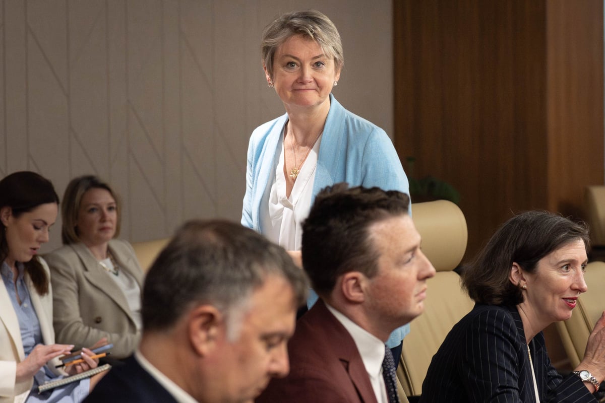 Yvette Cooper rejects Harriet Harman’s call for disappearing messages ban