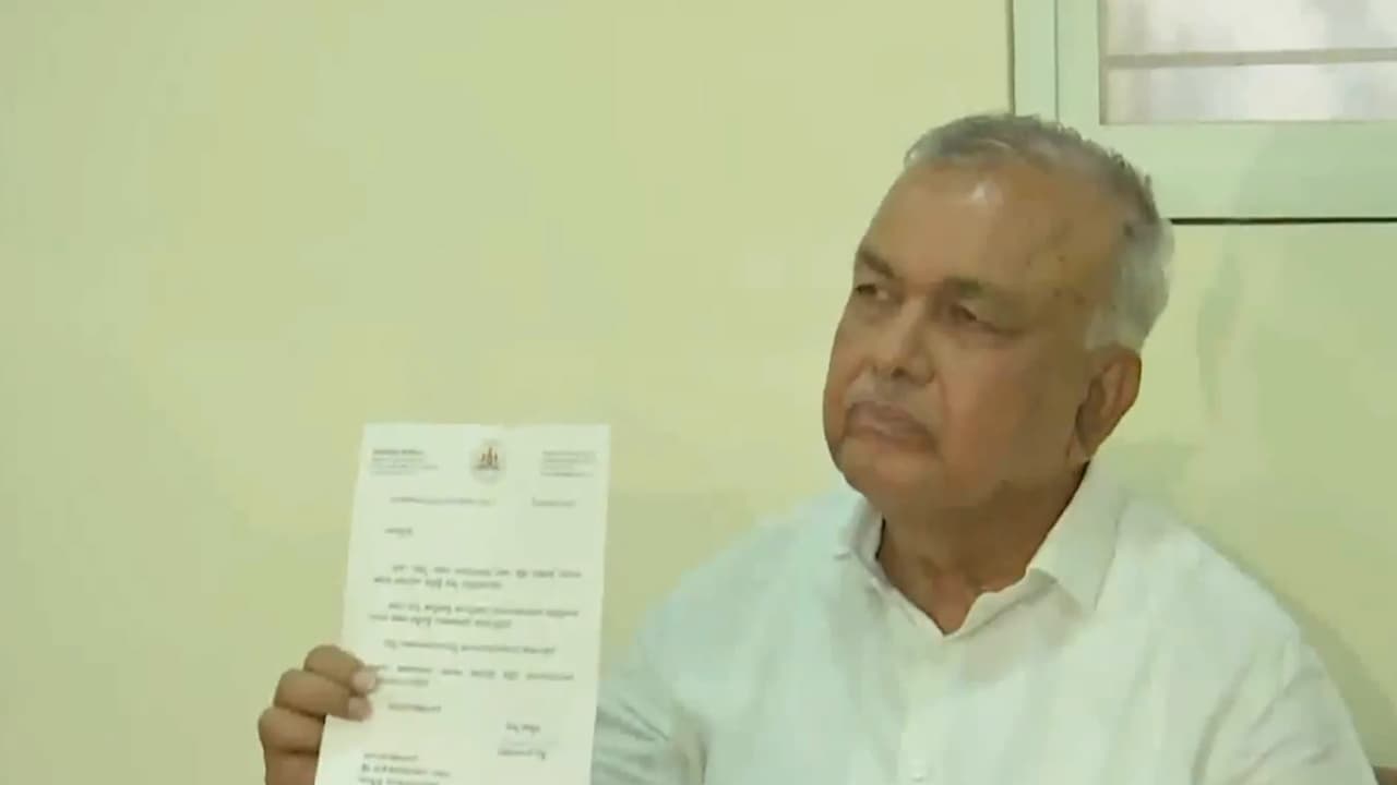 Karnataka minister Ramalinga Reddy quits cabinet, stays with Congress