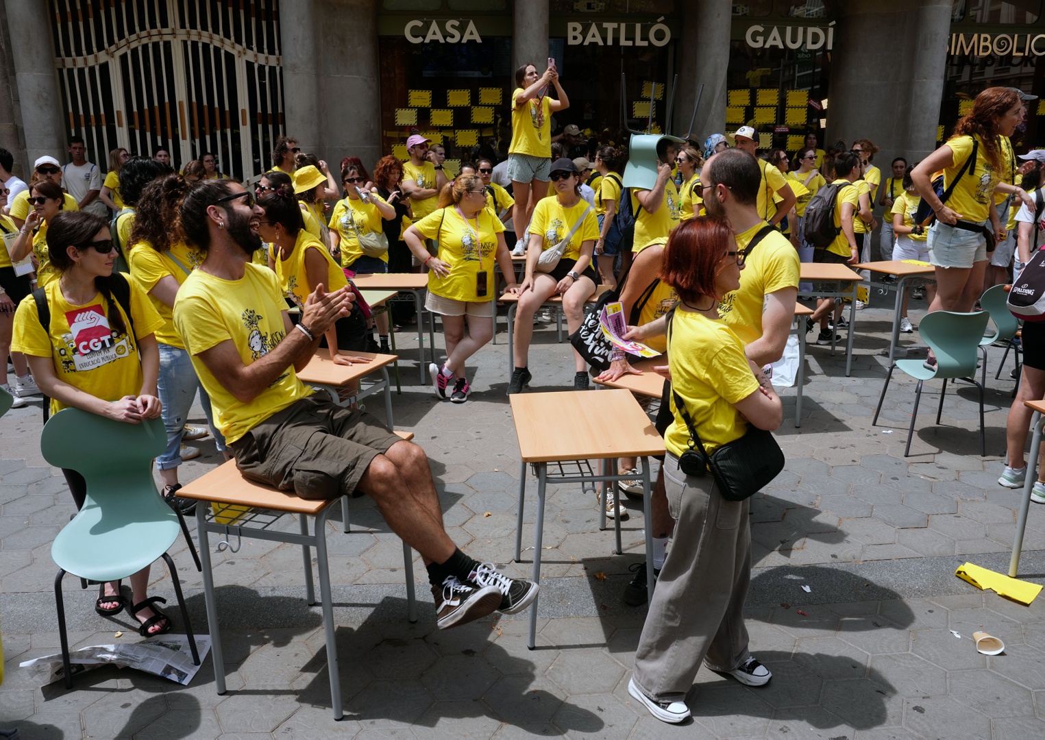 Nueva manifestación de docentes catalanes que anuncian protestas con la ...
