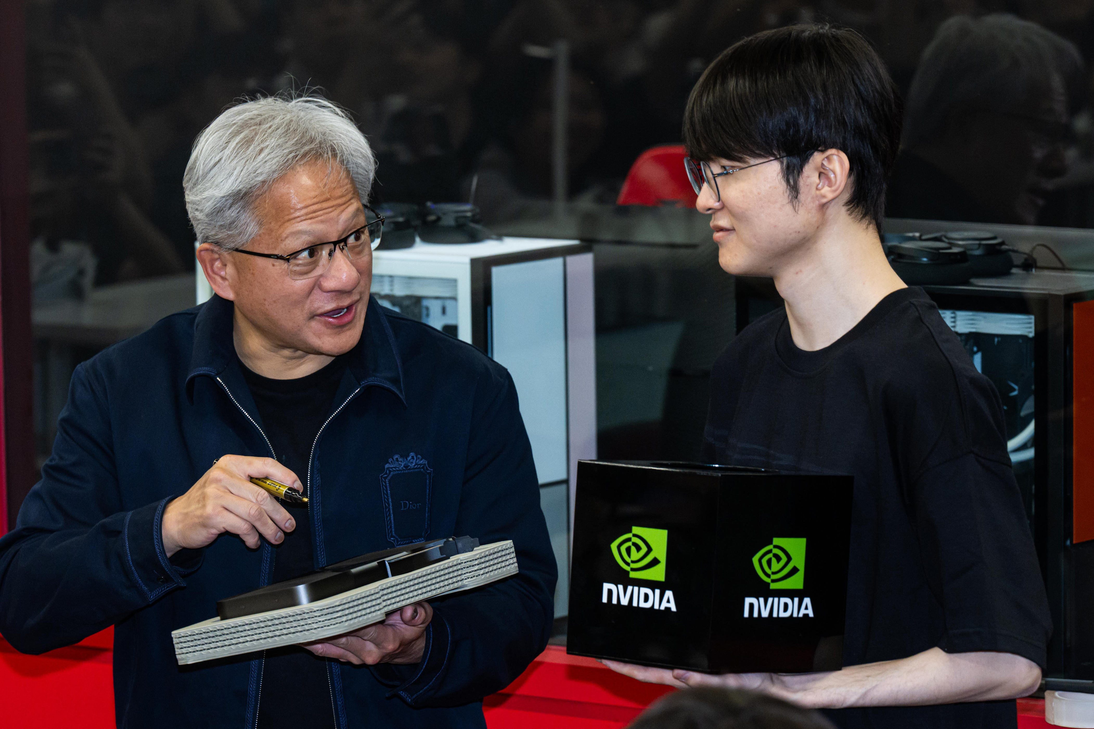 NVIDIA CEO surprises T1 with StarCraft-themed GPU gifts