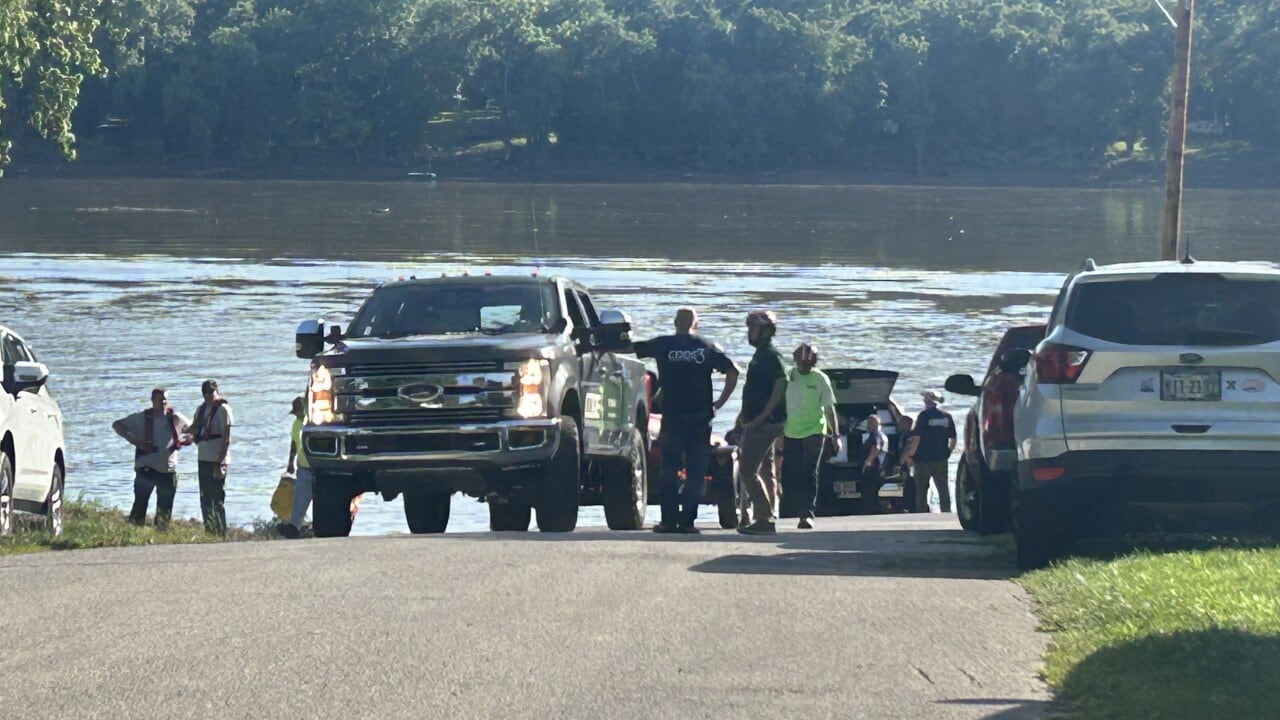 Missing kayaker found dead in Ohio River, identified as 28-year-old