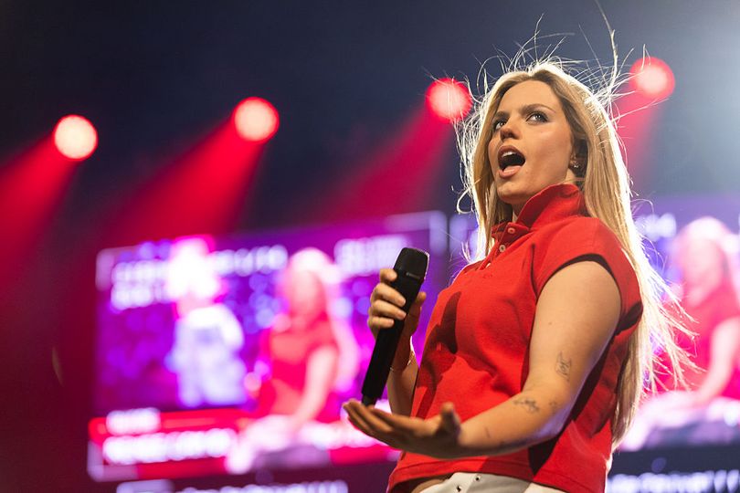 People are just finding out Off Campus star inspired one of Reneé Rapp ...
