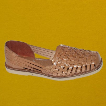A pair of cushioned huaraches