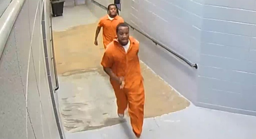 FBI video: 2 inmates escape from North Carolina prison