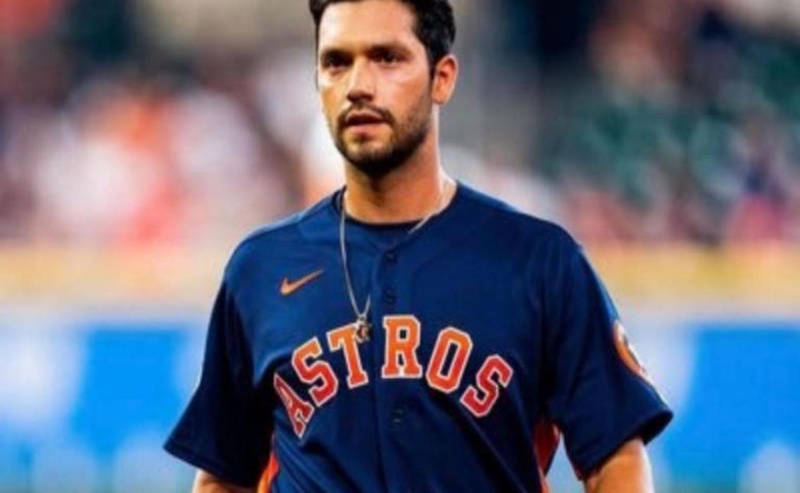 Astros make bold catching move as Yainer Díaz faces unexpected pressure