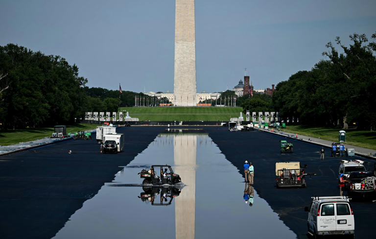 ‘Daily Show’ mocks algae problems at Trump’s renovated reflecting pool