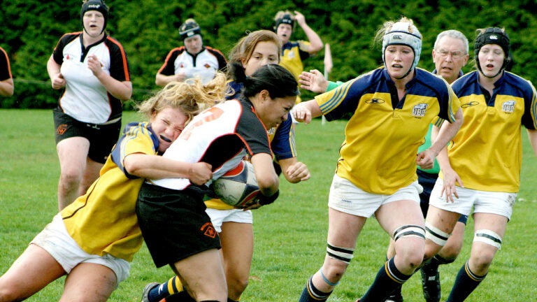 Pesten vrouwen carrière in Britse sportwereld | Parlement waarschuwt