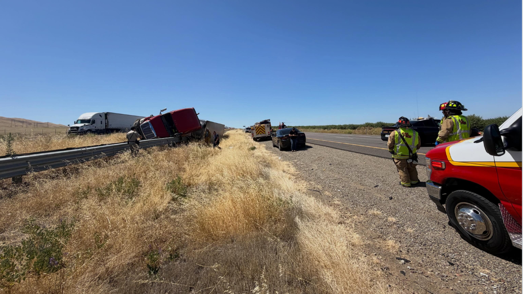 Los Angeles-area man dies after big rig crash on Interstate 5 near ...