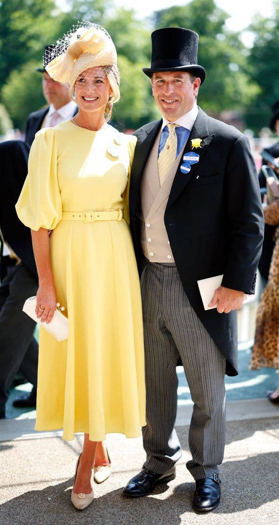 zara-tindall-wows-in-something-blue-at-brother-peter-phillips-wedding