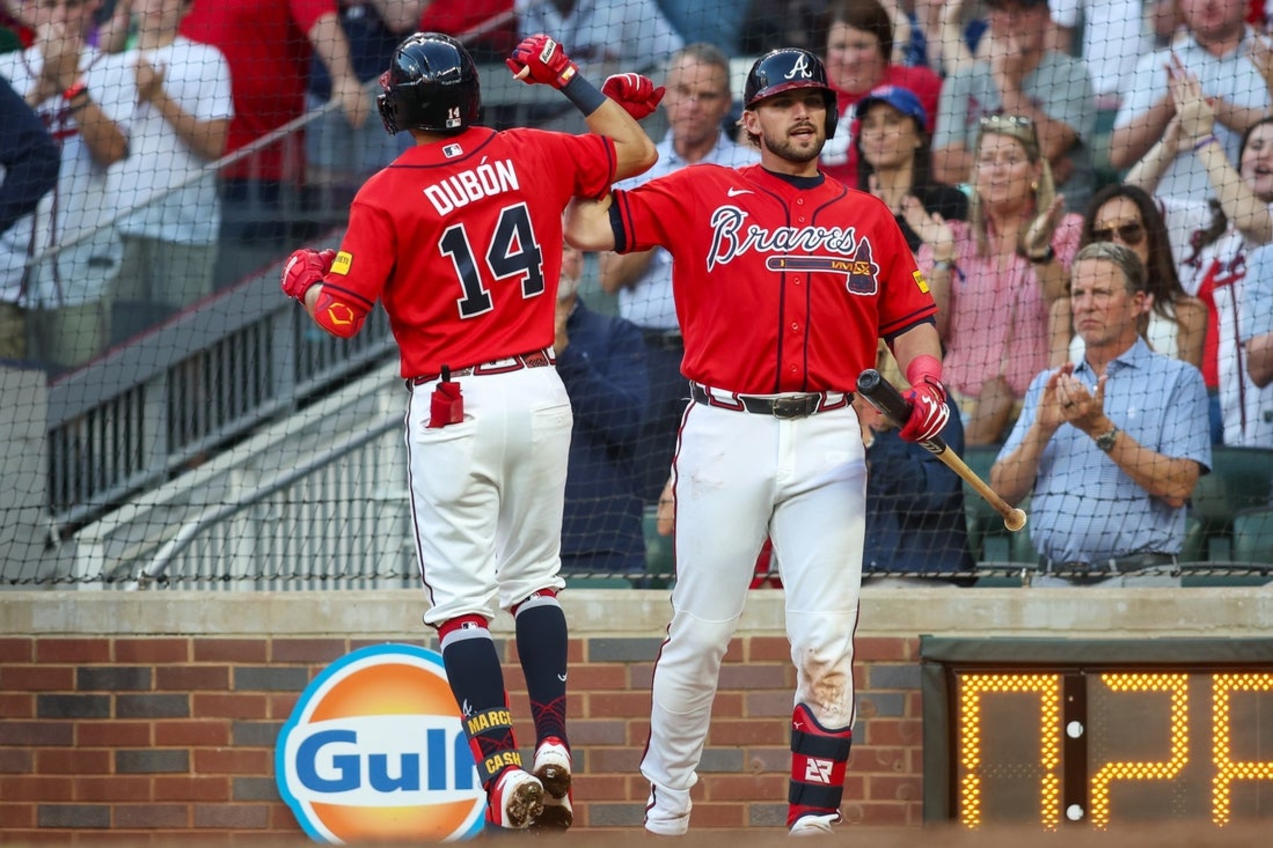 Mauricio Dubon, Braves take down Pirates in series opener