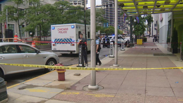 1 injured in Loop stabbing after man made unwanted contact with woman ...