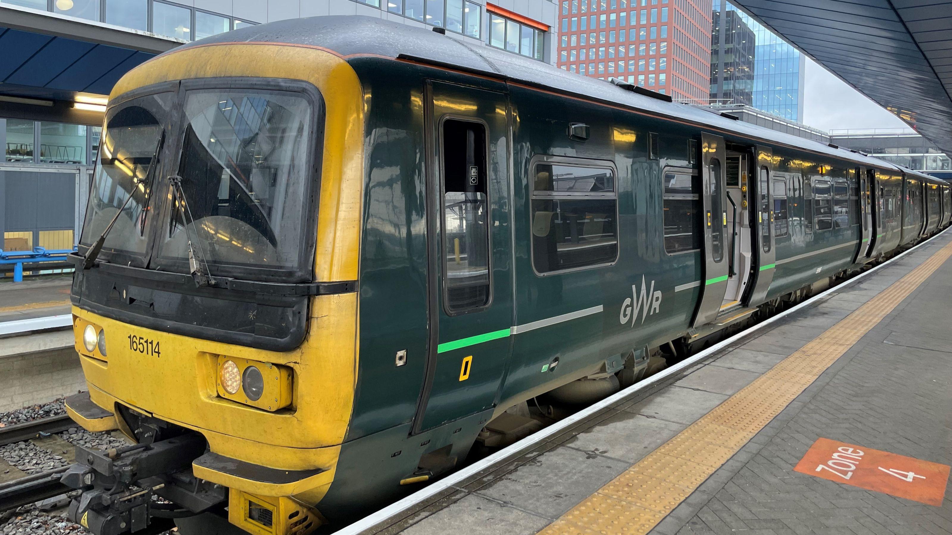 Gatwick Airport launches overnight train service