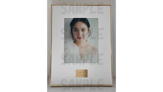 佐々木希のデビュー20周年記念、直筆サイン入り“限定20枚”の超