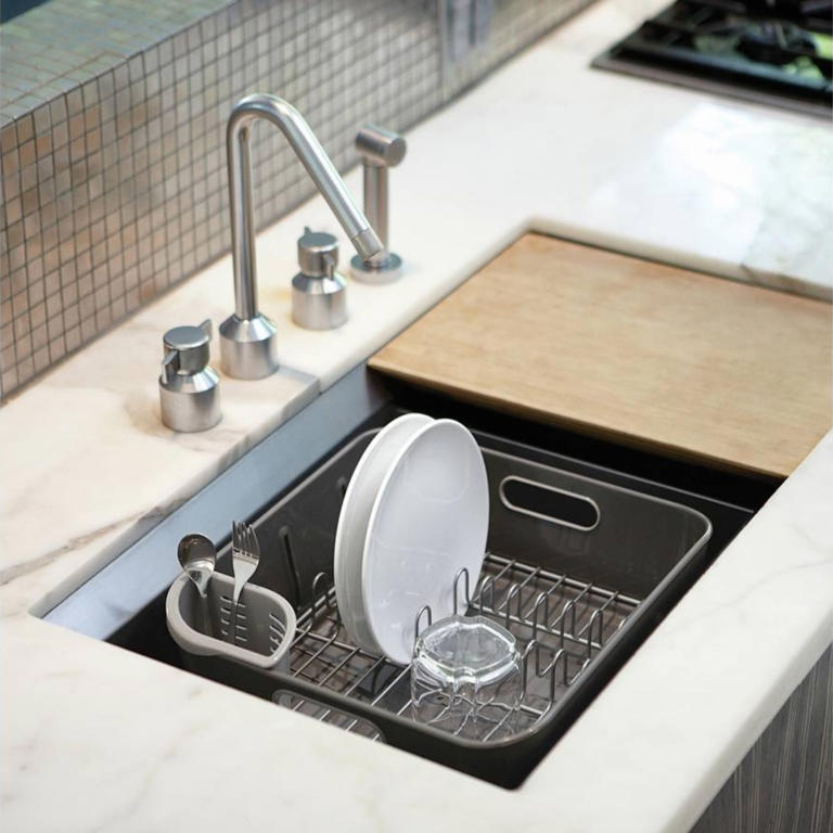 This genius hidden dish rack idea will free up much-needed counterspace ...