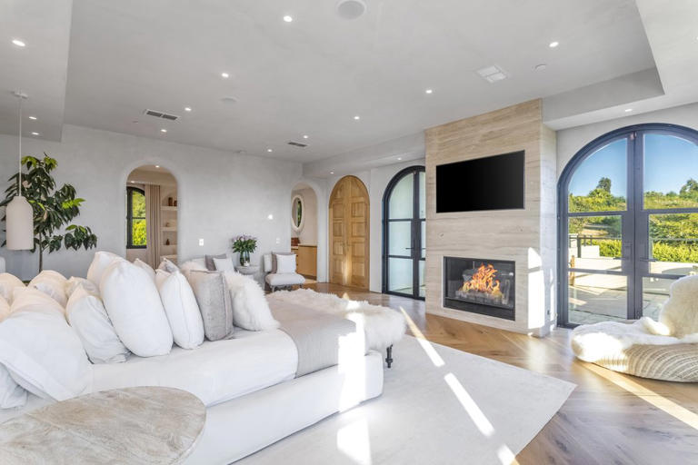 Exclusive: Formula 1 legend Jenson Button’s interior designer wife ...