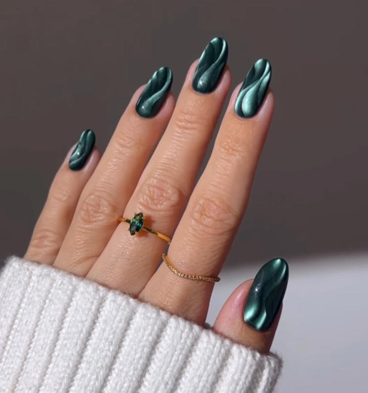 9 simple manicure ideas that quietly refresh your look at any age