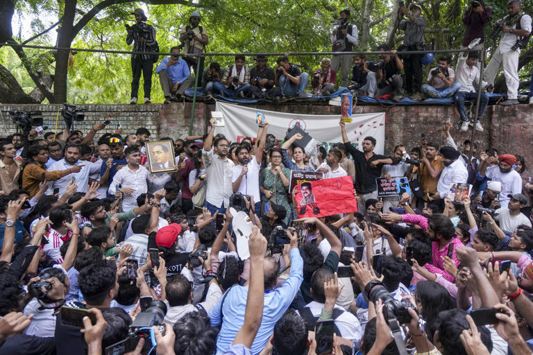 6 detained during CJP protest at Jantar Mantar