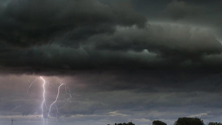 Severe storms threaten the central Plains tonight with large hail and ...
